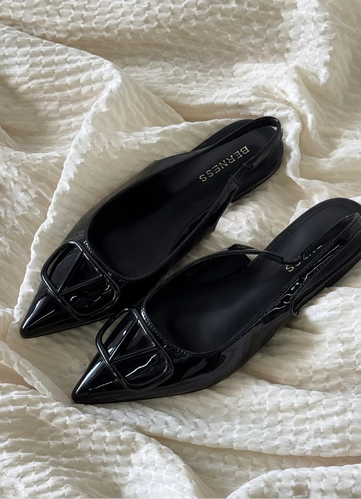 Flats  Berness Ruth Black 5.5