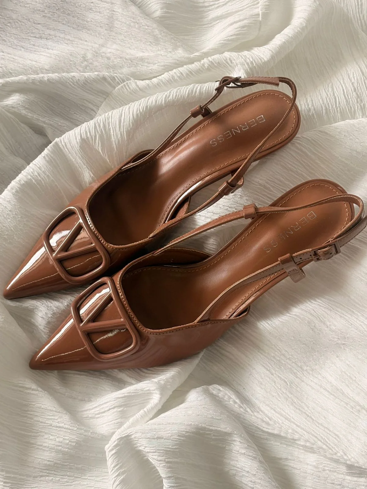 Tacón Kitten Heel Berness Clementine 02 