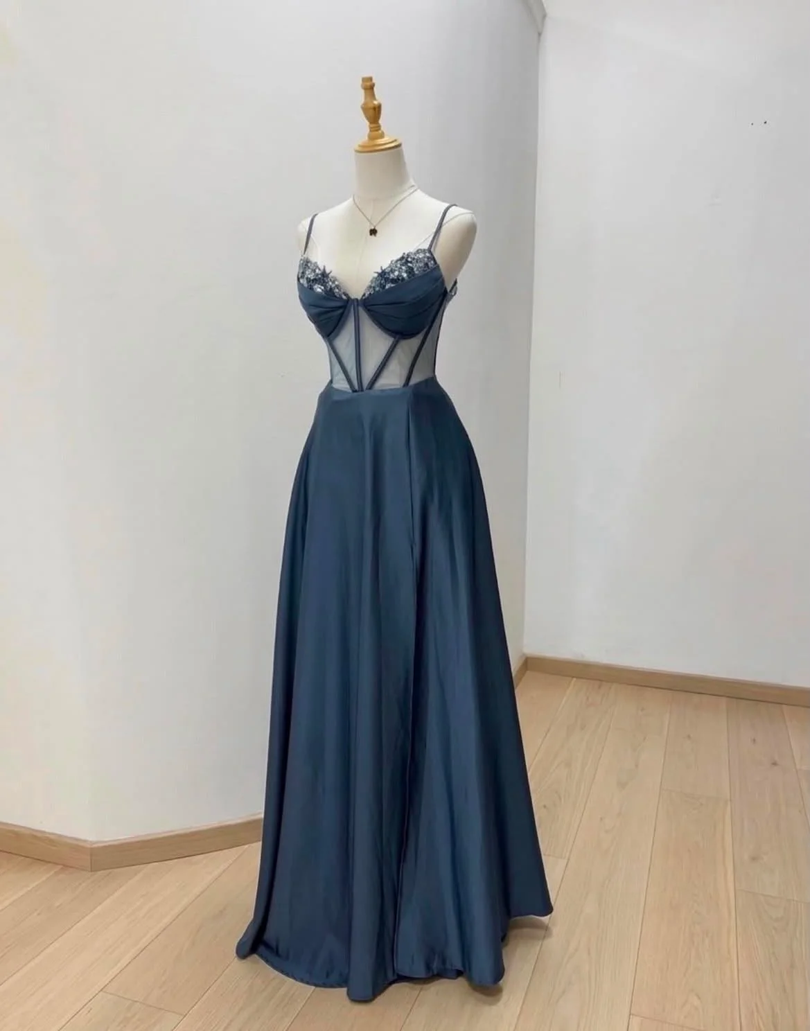 Vestido de Gala Azul Acero